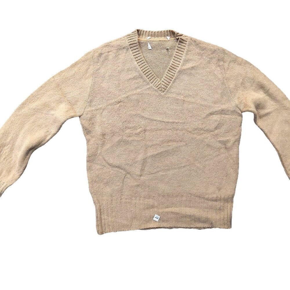Vintage 1940s-1950s Camel Tan/Light Brown V-Neck Long Sleeve Fall Winter Sweater